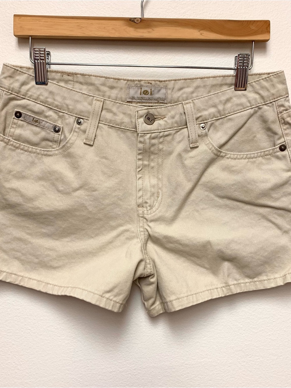 Vintage Lei 3" Twill Khaki Shorts Juniors Size 9 Beige 90s Y2K 2000s Grunge